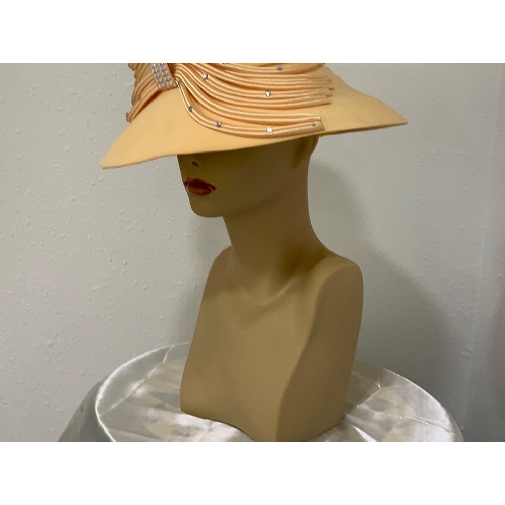 Elegant Yellow Church/Dressy Hat - Picture 1 of 6